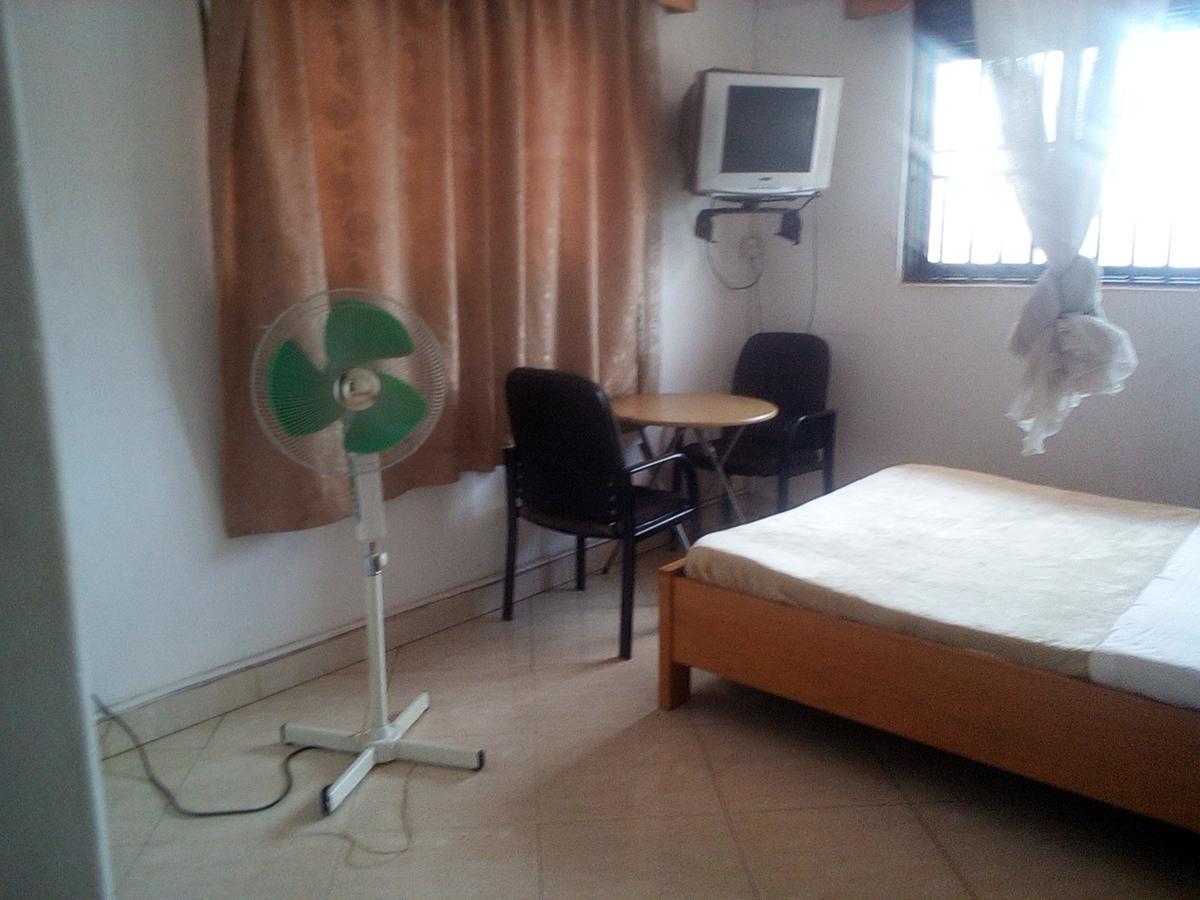 Mamba Hotel Kampala Extérieur photo