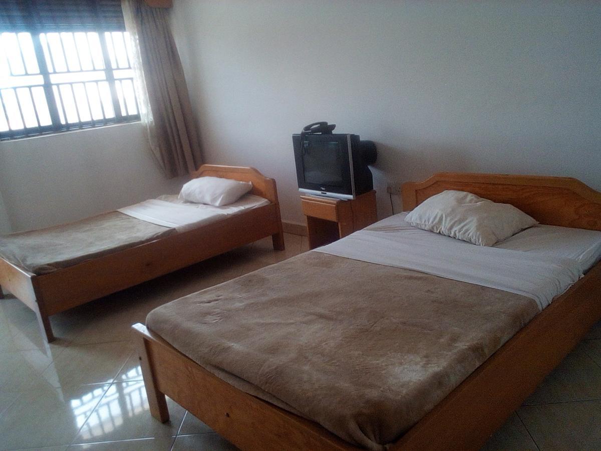 Mamba Hotel Kampala Extérieur photo